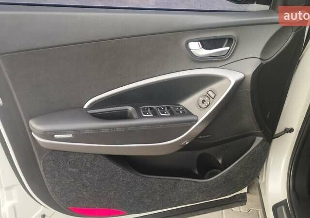 Бежевий Хендай Санта Фе, об'ємом двигуна 2 л та пробігом 175 тис. км за 17800 $, фото 27 на Automoto.ua