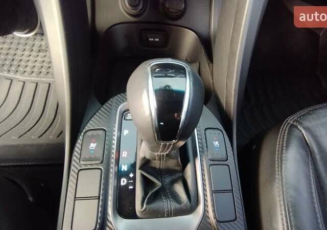 Бежевий Хендай Санта Фе, об'ємом двигуна 2 л та пробігом 175 тис. км за 17800 $, фото 40 на Automoto.ua