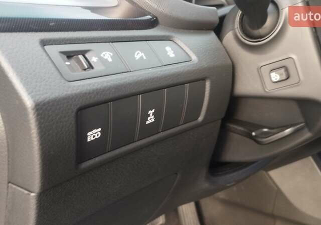 Бежевий Хендай Санта Фе, об'ємом двигуна 2 л та пробігом 175 тис. км за 17800 $, фото 48 на Automoto.ua