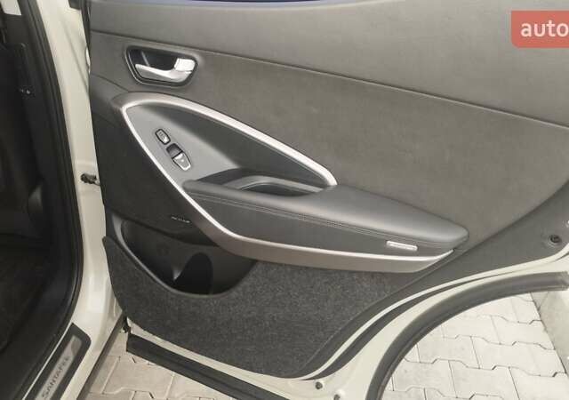 Бежевий Хендай Санта Фе, об'ємом двигуна 2 л та пробігом 175 тис. км за 17800 $, фото 21 на Automoto.ua