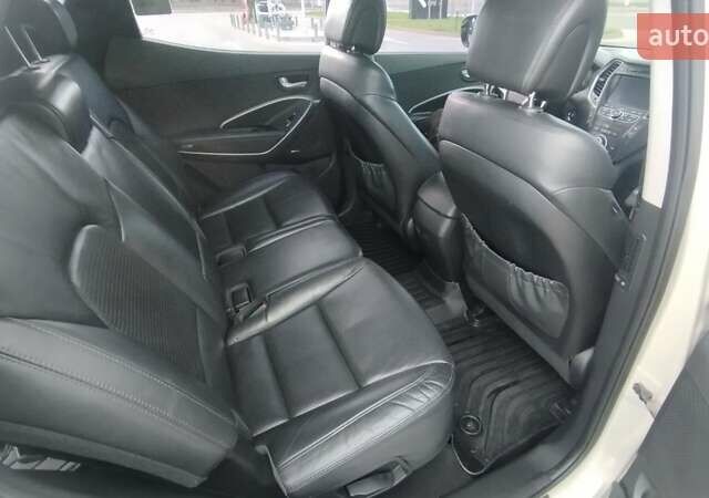 Бежевий Хендай Санта Фе, об'ємом двигуна 2 л та пробігом 175 тис. км за 17800 $, фото 24 на Automoto.ua