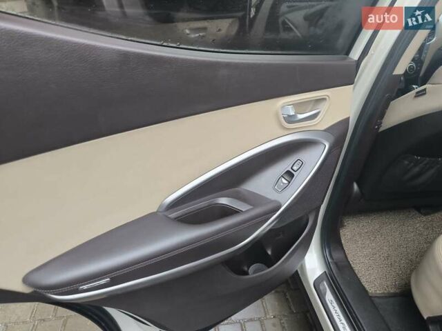 Бежевый Хендай Санта Фе, объемом двигателя 2.2 л и пробегом 211 тыс. км за 17500 $, фото 30 на Automoto.ua