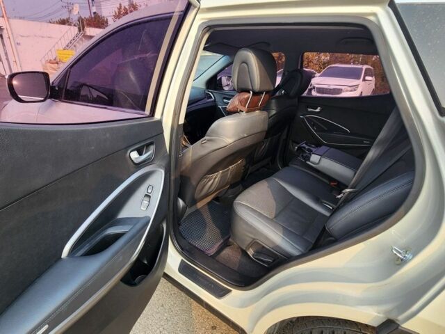 Бежевый Хендай Санта Фе, объемом двигателя 2 л и пробегом 184 тыс. км за 14500 $, фото 9 на Automoto.ua