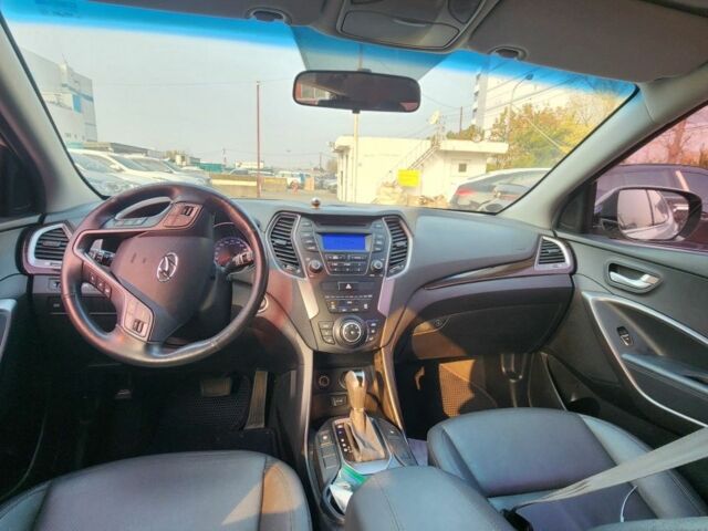 Бежевый Хендай Санта Фе, объемом двигателя 2 л и пробегом 184 тыс. км за 14500 $, фото 4 на Automoto.ua