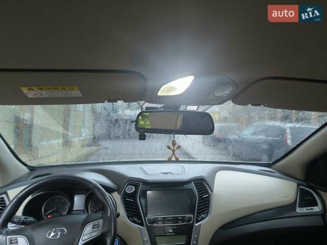 Бежевый Хендай Санта Фе, объемом двигателя 2.2 л и пробегом 211 тыс. км за 17500 $, фото 17 на Automoto.ua