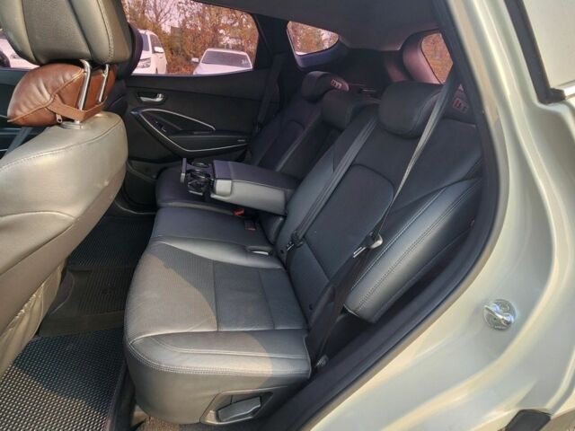 Бежевый Хендай Санта Фе, объемом двигателя 2 л и пробегом 184 тыс. км за 14500 $, фото 5 на Automoto.ua