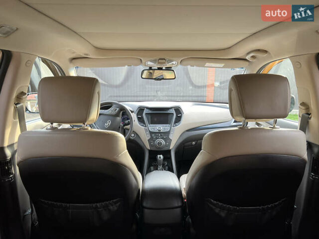 Бежевий Хендай Санта Фе, об'ємом двигуна 2.2 л та пробігом 207 тис. км за 18900 $, фото 7 на Automoto.ua