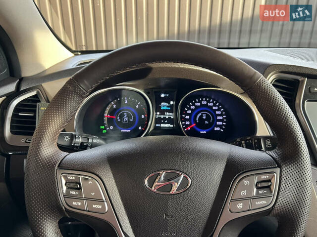 Бежевий Хендай Санта Фе, об'ємом двигуна 2.2 л та пробігом 207 тис. км за 18900 $, фото 3 на Automoto.ua