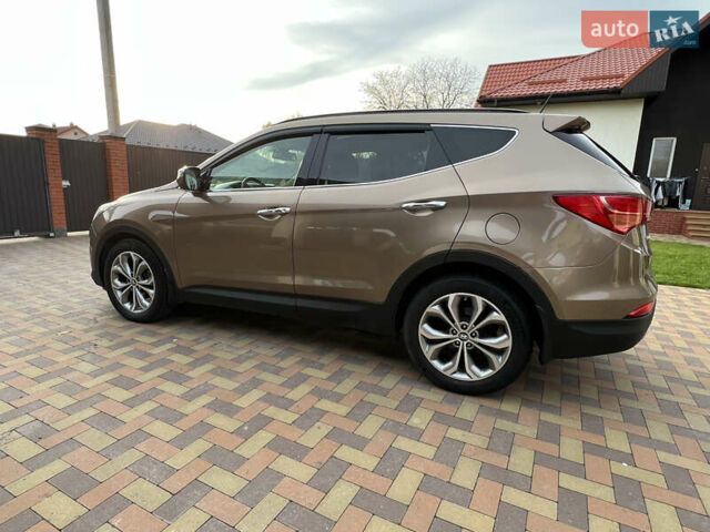 Бежевий Хендай Санта Фе, об'ємом двигуна 2.2 л та пробігом 207 тис. км за 18900 $, фото 2 на Automoto.ua