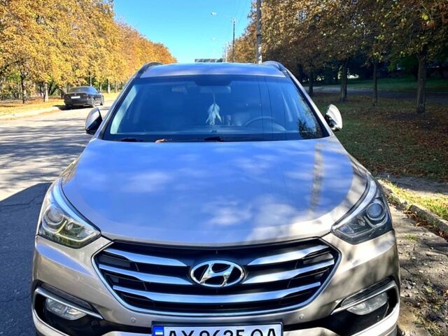 Бежевый Хендай Санта Фе, объемом двигателя 2.2 л и пробегом 100 тыс. км за 22000 $, фото 1 на Automoto.ua