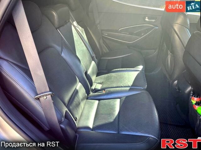 Бежевый Хендай Санта Фе, объемом двигателя 2.2 л и пробегом 100 тыс. км за 22000 $, фото 5 на Automoto.ua