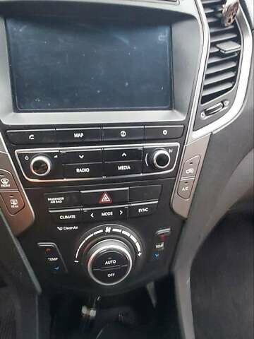 Бежевый Хендай Санта Фе, объемом двигателя 2.2 л и пробегом 203 тыс. км за 20500 $, фото 9 на Automoto.ua