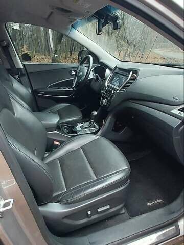 Бежевый Хендай Санта Фе, объемом двигателя 2.2 л и пробегом 203 тыс. км за 20500 $, фото 5 на Automoto.ua