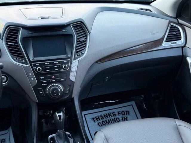 Бежевий Хендай Санта Фе, об'ємом двигуна 2.4 л та пробігом 54 тис. км за 2900 $, фото 7 на Automoto.ua