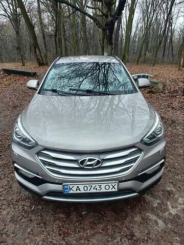 Бежевый Хендай Санта Фе, объемом двигателя 2.2 л и пробегом 203 тыс. км за 20500 $, фото 1 на Automoto.ua