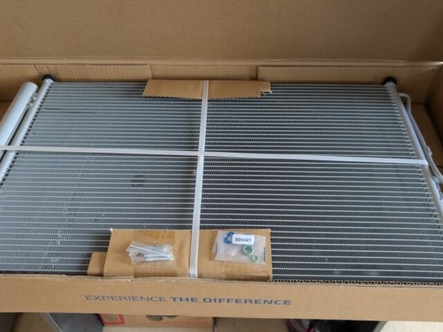 Черный Хендай Санта Фе, объемом двигателя 2.2 л и пробегом 280 тыс. км за 6600 $, фото 10 на Automoto.ua