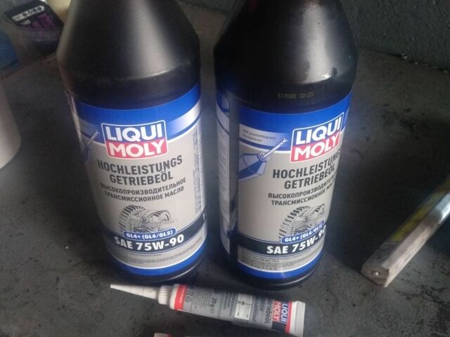 Черный Хендай Санта Фе, объемом двигателя 2.2 л и пробегом 270 тыс. км за 7700 $, фото 7 на Automoto.ua