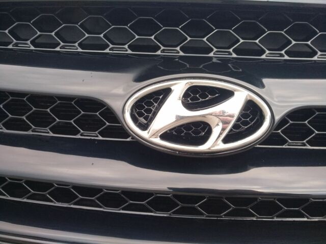 Черный Хендай Санта Фе, объемом двигателя 2.2 л и пробегом 280 тыс. км за 6600 $, фото 5 на Automoto.ua