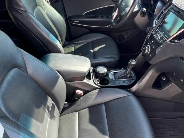 Черный Хендай Санта Фе, объемом двигателя 2 л и пробегом 178 тыс. км за 17500 $, фото 19 на Automoto.ua