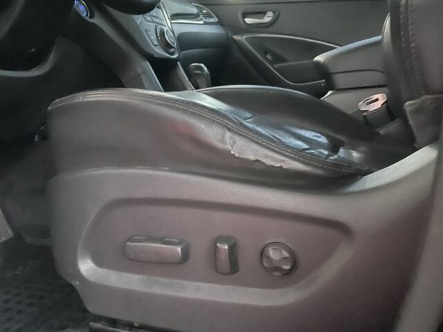 Черный Хендай Санта Фе, объемом двигателя 2.2 л и пробегом 200 тыс. км за 19000 $, фото 21 на Automoto.ua