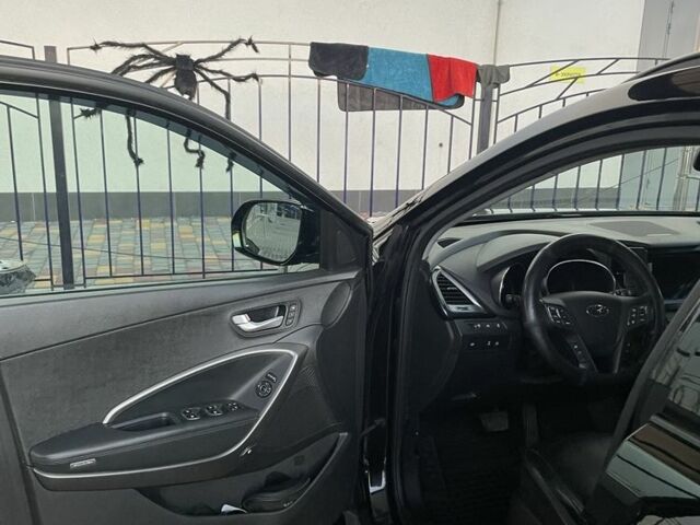 Черный Хендай Санта Фе, объемом двигателя 2.2 л и пробегом 200 тыс. км за 19000 $, фото 11 на Automoto.ua