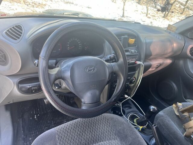 Черный Хендай Санта Фе, объемом двигателя 2 л и пробегом 438 тыс. км за 4299 $, фото 3 на Automoto.ua