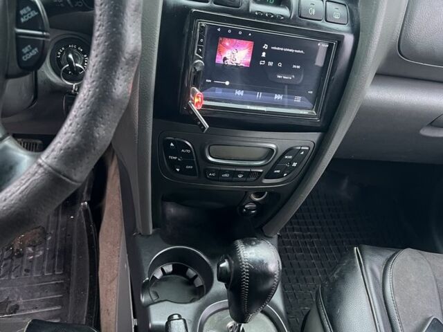 Чорний Хендай Санта Фе, об'ємом двигуна 2 л та пробігом 350 тис. км за 6999 $, фото 14 на Automoto.ua