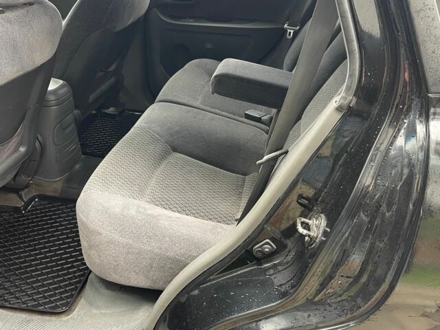 Черный Хендай Санта Фе, объемом двигателя 2 л и пробегом 300 тыс. км за 2925 $, фото 3 на Automoto.ua