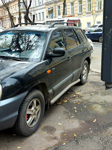 Черный Хендай Санта Фе, объемом двигателя 2 л и пробегом 265 тыс. км за 5500 $, фото 3 на Automoto.ua