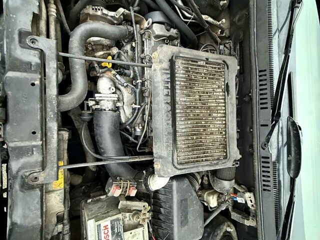 Чорний Хендай Санта Фе, об'ємом двигуна 2 л та пробігом 267 тис. км за 2500 $, фото 8 на Automoto.ua