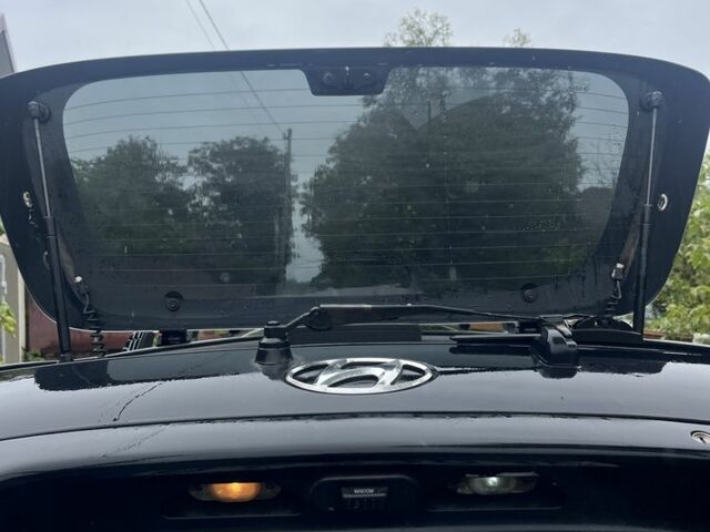 Чорний Хендай Санта Фе, об'ємом двигуна 2 л та пробігом 271 тис. км за 3400 $, фото 6 на Automoto.ua