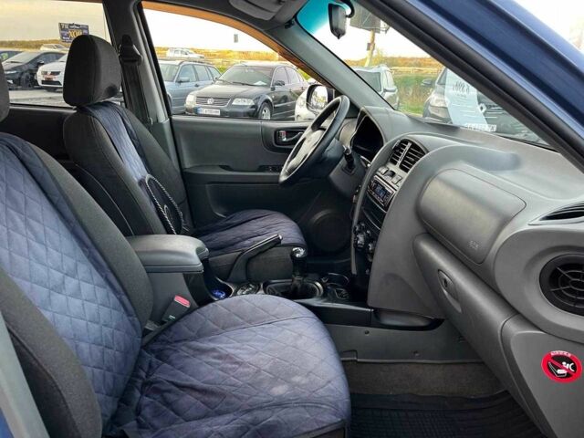 Черный Хендай Санта Фе, объемом двигателя 0 л и пробегом 232 тыс. км за 6300 $, фото 15 на Automoto.ua