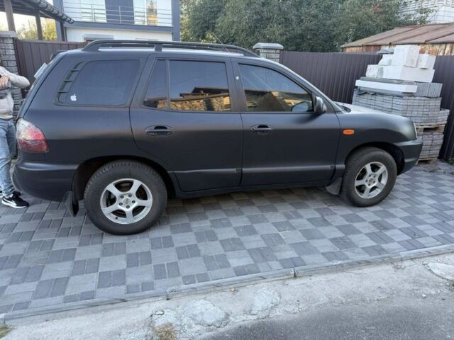 Черный Хендай Санта Фе, объемом двигателя 0 л и пробегом 185 тыс. км за 4294 $, фото 3 на Automoto.ua