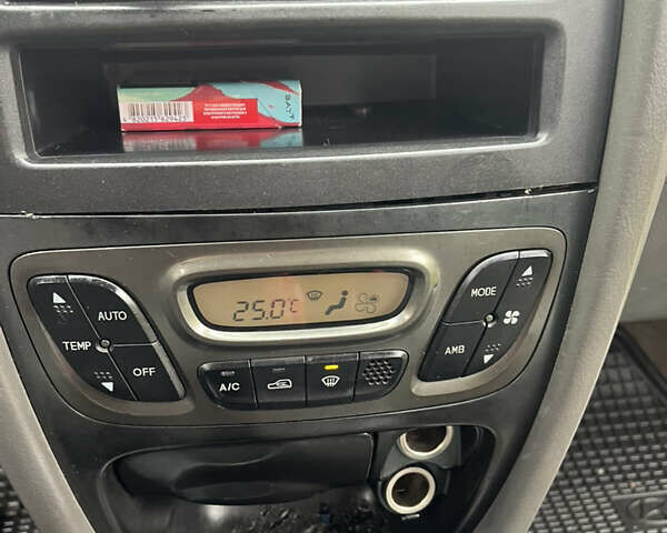 Черный Хендай Санта Фе, объемом двигателя 2 л и пробегом 271 тыс. км за 4000 $, фото 19 на Automoto.ua