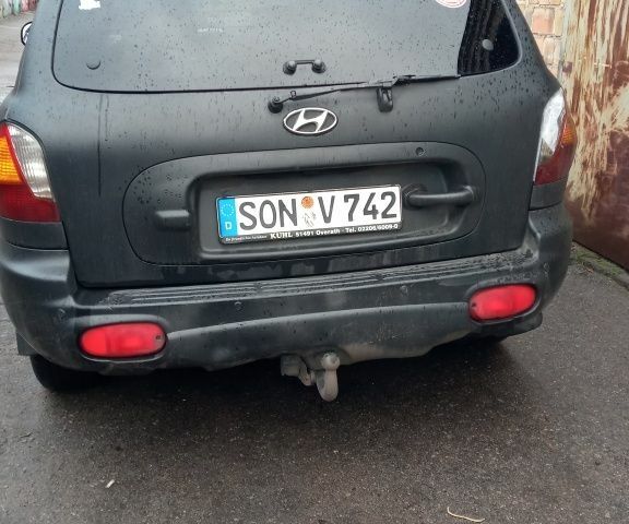 Чорний Хендай Санта Фе, об'ємом двигуна 0 л та пробігом 280 тис. км за 3077 $, фото 1 на Automoto.ua