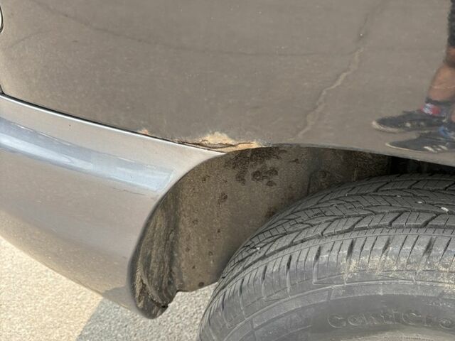 Черный Хендай Санта Фе, объемом двигателя 2.7 л и пробегом 300 тыс. км за 2300 $, фото 3 на Automoto.ua