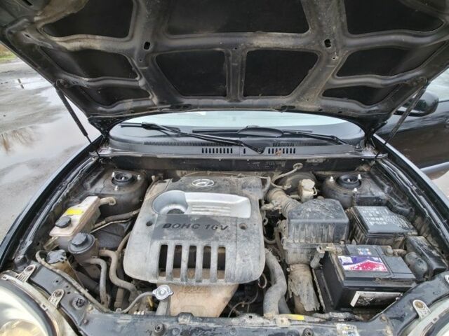 Черный Хендай Санта Фе, объемом двигателя 0 л и пробегом 240 тыс. км за 3200 $, фото 11 на Automoto.ua