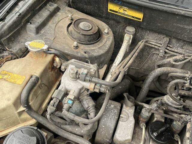 Чорний Хендай Санта Фе, об'ємом двигуна 2 л та пробігом 271 тис. км за 3400 $, фото 19 на Automoto.ua