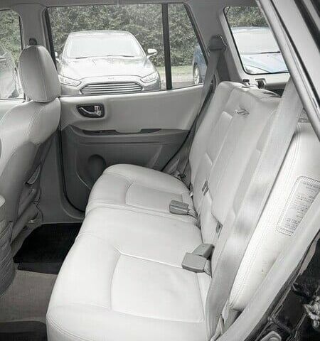 Черный Хендай Санта Фе, объемом двигателя 2.2 л и пробегом 244 тыс. км за 2200 $, фото 7 на Automoto.ua