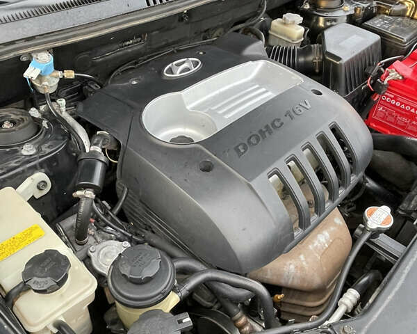 Черный Хендай Санта Фе, объемом двигателя 1.99 л и пробегом 280 тыс. км за 5999 $, фото 2 на Automoto.ua