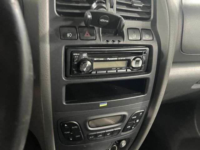 Чорний Хендай Санта Фе, об'ємом двигуна 2 л та пробігом 383 тис. км за 3300 $, фото 7 на Automoto.ua