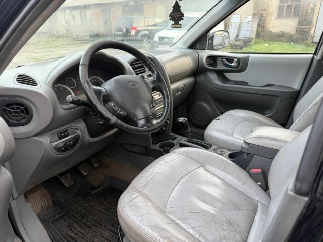 Черный Хендай Санта Фе, объемом двигателя 2 л и пробегом 283 тыс. км за 3300 $, фото 5 на Automoto.ua