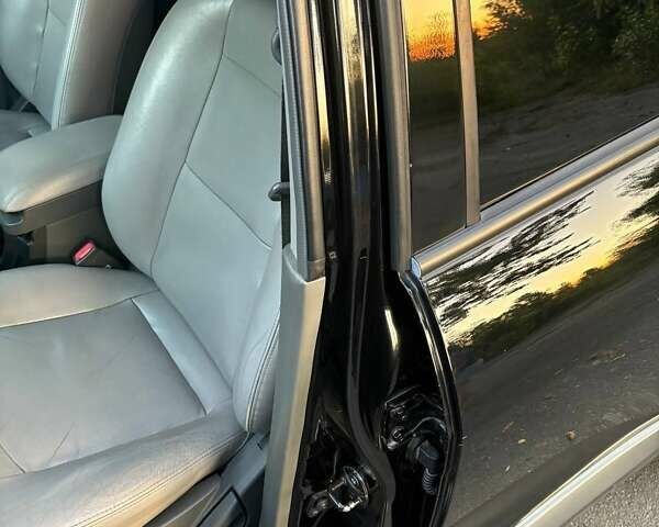 Черный Хендай Санта Фе, объемом двигателя 2.4 л и пробегом 175 тыс. км за 6800 $, фото 25 на Automoto.ua