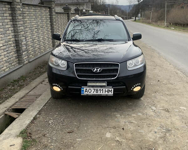 Черный Хендай Санта Фе, объемом двигателя 2.2 л и пробегом 282 тыс. км за 8900 $, фото 2 на Automoto.ua