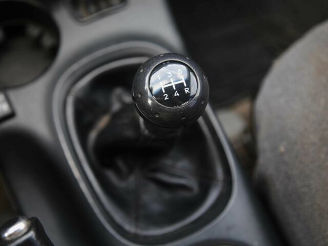 Черный Хендай Санта Фе, объемом двигателя 2 л и пробегом 222 тыс. км за 5500 $, фото 14 на Automoto.ua