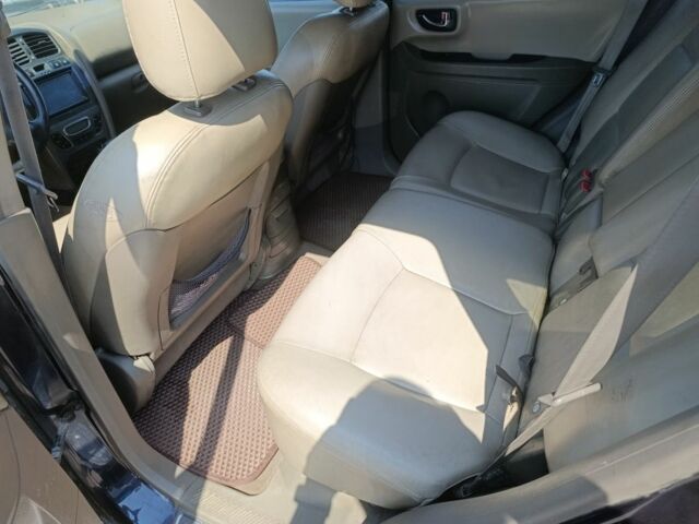 Чорний Хендай Санта Фе, об'ємом двигуна 2 л та пробігом 280 тис. км за 5000 $, фото 4 на Automoto.ua