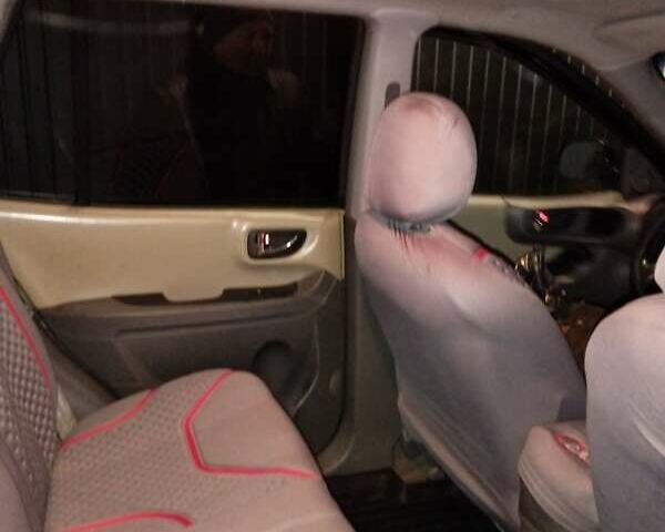 Черный Хендай Санта Фе, объемом двигателя 2 л и пробегом 194 тыс. км за 7500 $, фото 7 на Automoto.ua