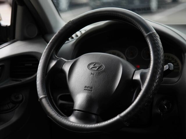 Черный Хендай Санта Фе, объемом двигателя 2 л и пробегом 222 тыс. км за 5500 $, фото 11 на Automoto.ua