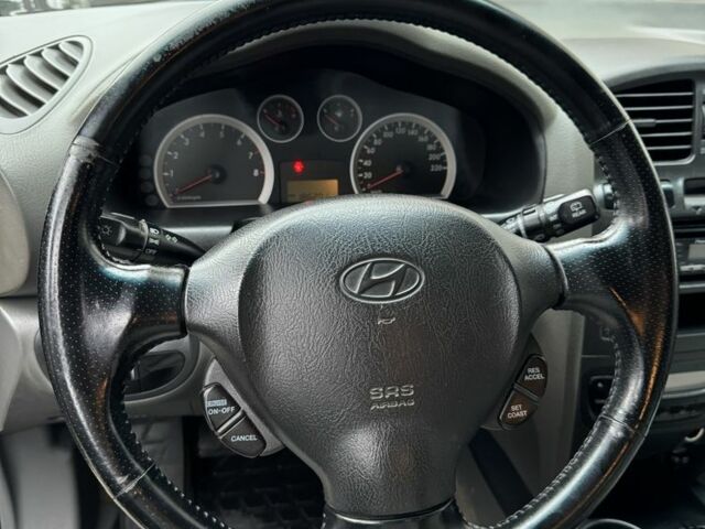 Чорний Хендай Санта Фе, об'ємом двигуна 2.35 л та пробігом 186 тис. км за 6000 $, фото 11 на Automoto.ua