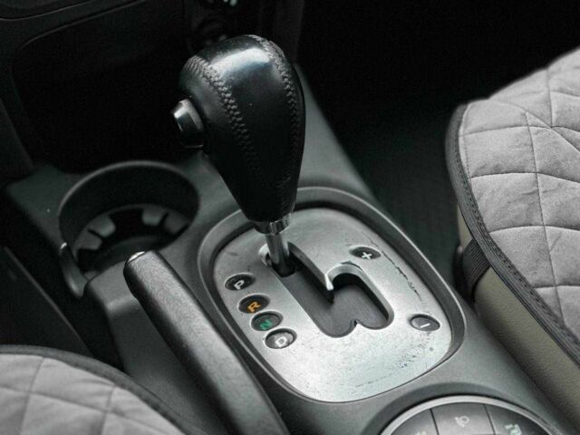 Чорний Хендай Санта Фе, об'ємом двигуна 2.7 л та пробігом 231 тис. км за 6490 $, фото 19 на Automoto.ua